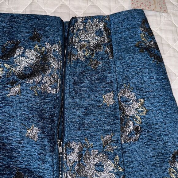 NWT Free People Blue & Silver mini skirt, size 6 - Picture 8 of 12